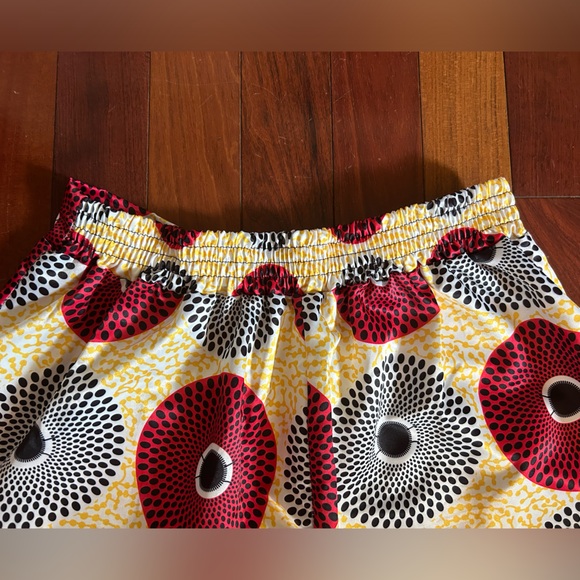 XXL Satin feel fabric, structured summer retro print maxi skirt with pockets - Picture 4 of 5